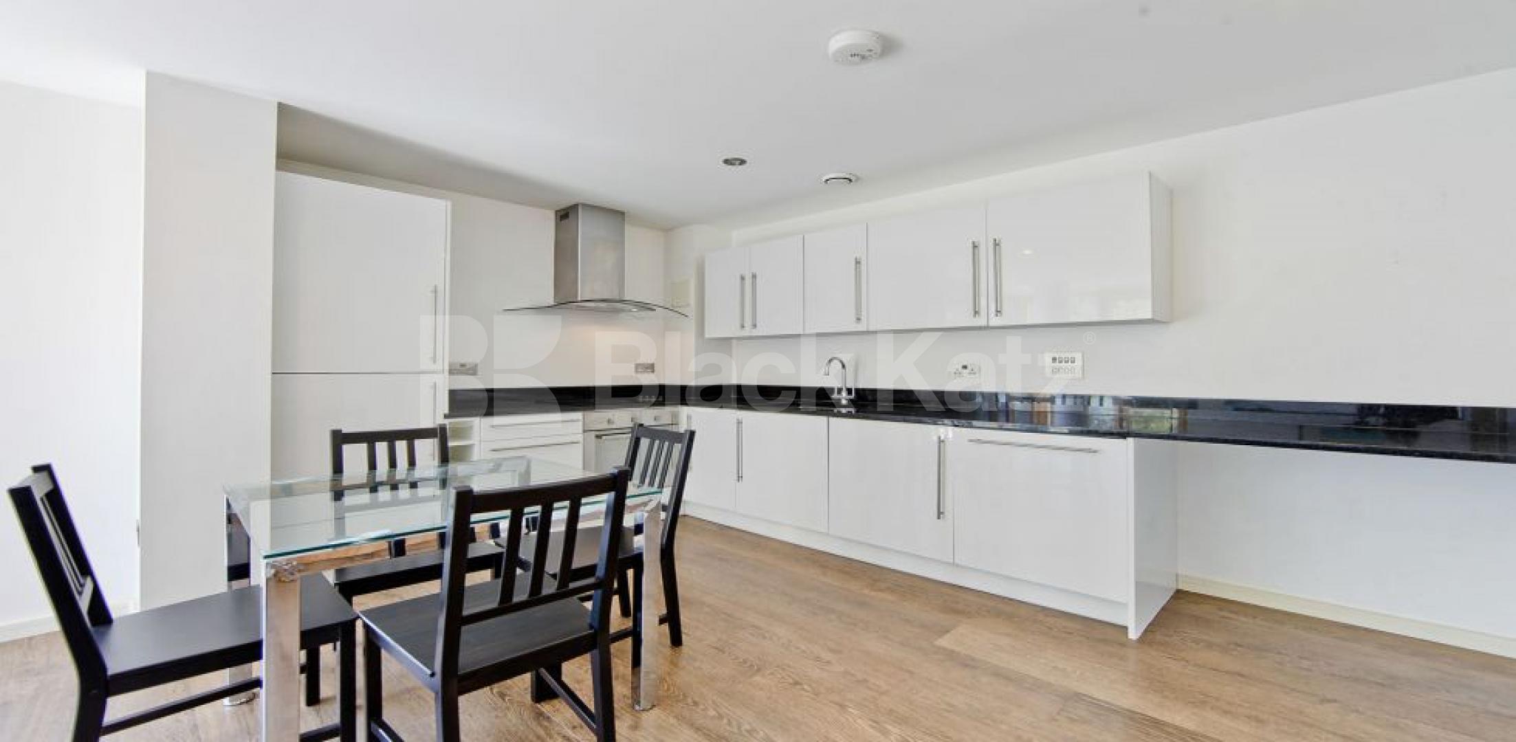 			2 Bedroom, 1 bath, 1 reception Apartment			 Boulevard Mansions.Borough Road, Borough